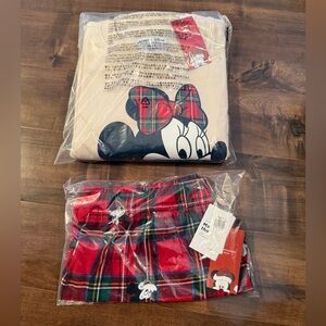 Disney Old Navy, sweatshirt and shorts, Minnie mouse Mickey Mouse set